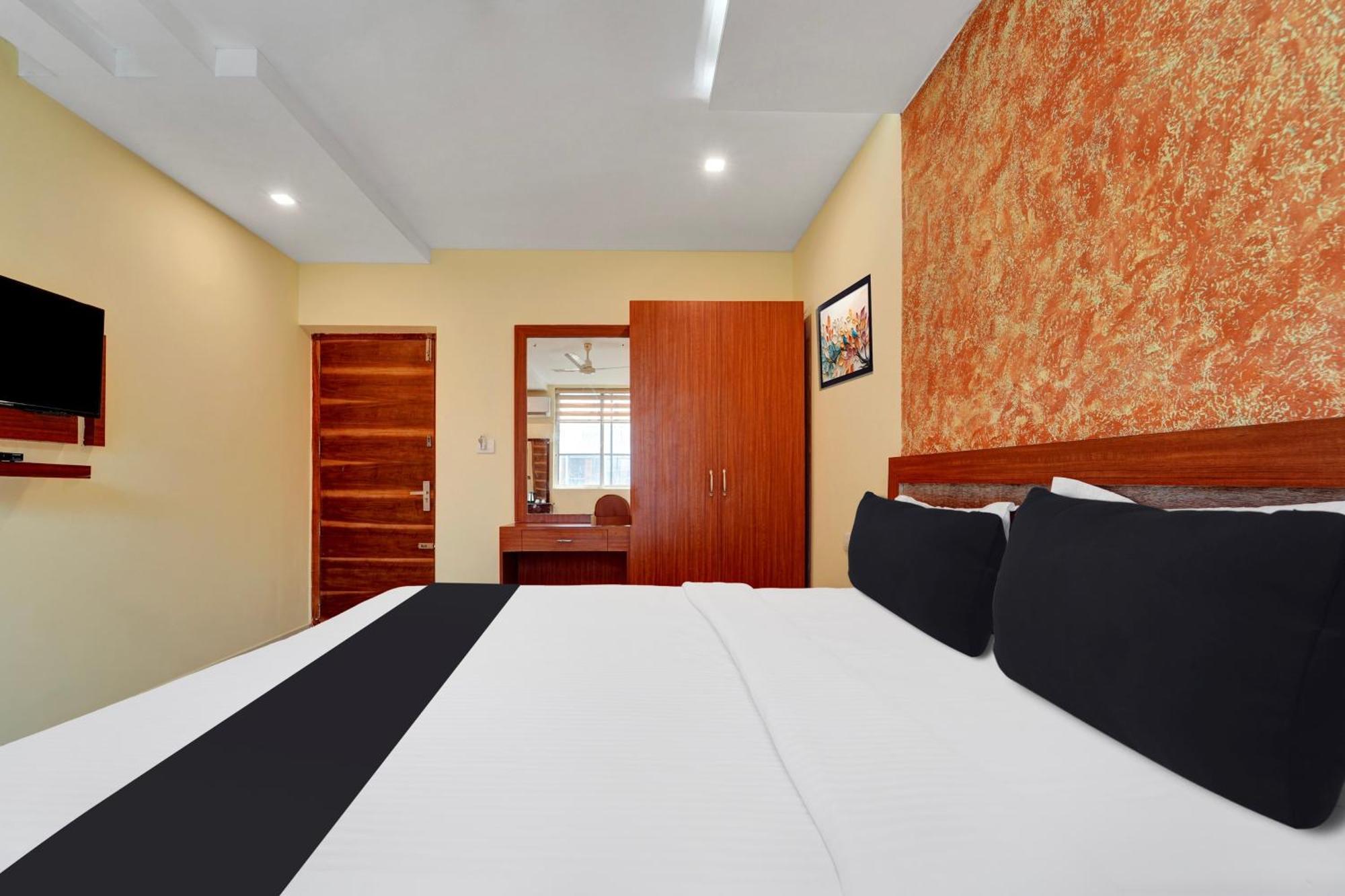 Super Townhouse Ernakulam North Hotel Kochi Exterior photo