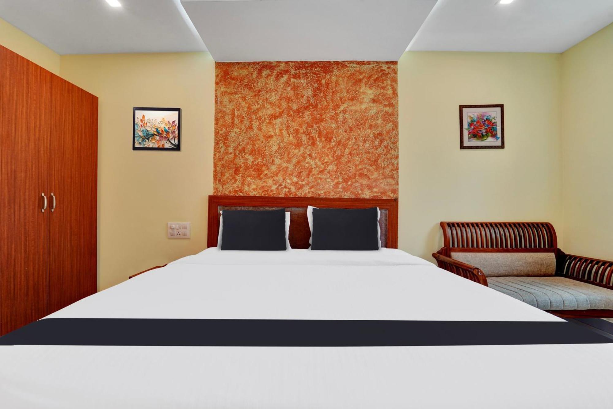 Super Townhouse Ernakulam North Hotel Kochi Exterior photo