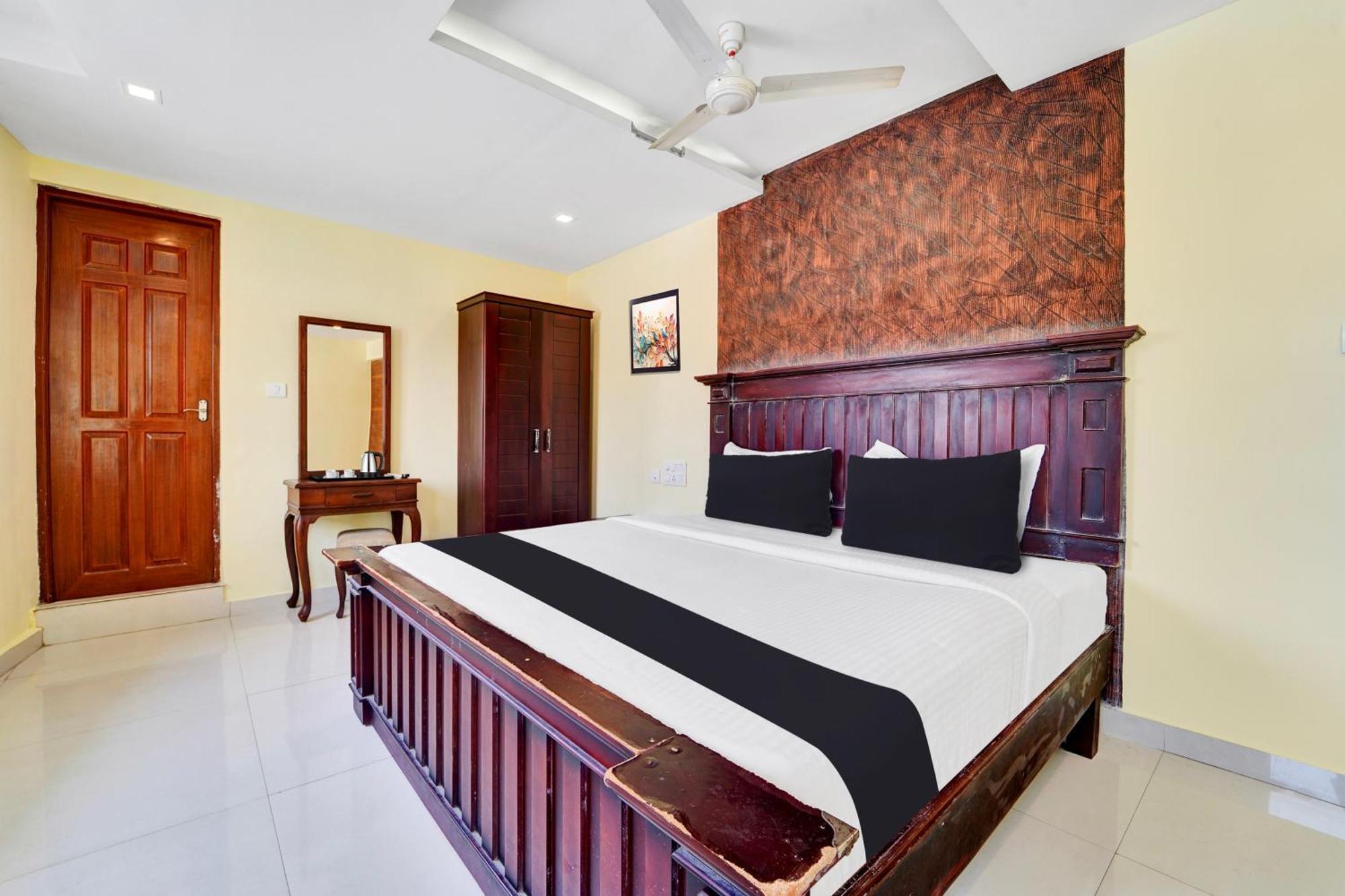 Super Townhouse Ernakulam North Hotel Kochi Exterior photo
