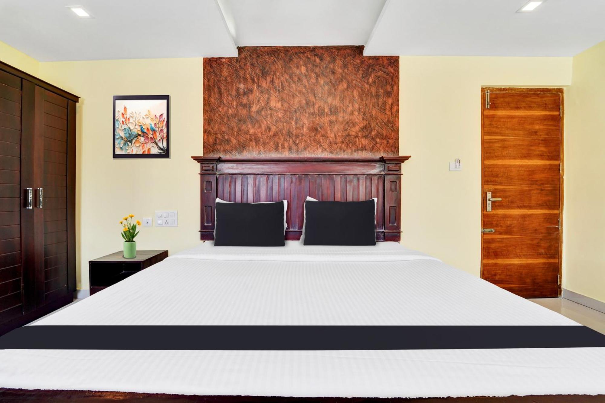 Super Townhouse Ernakulam North Hotel Kochi Exterior photo