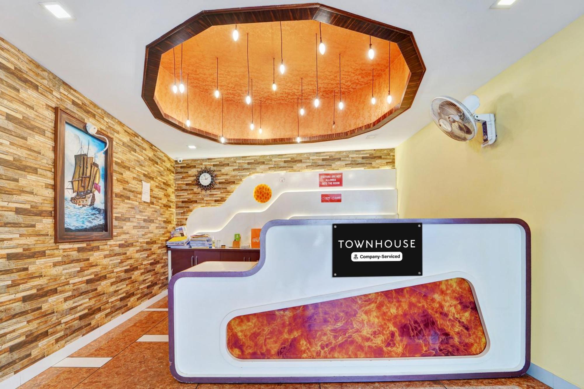 Super Townhouse Ernakulam North Hotel Kochi Exterior photo