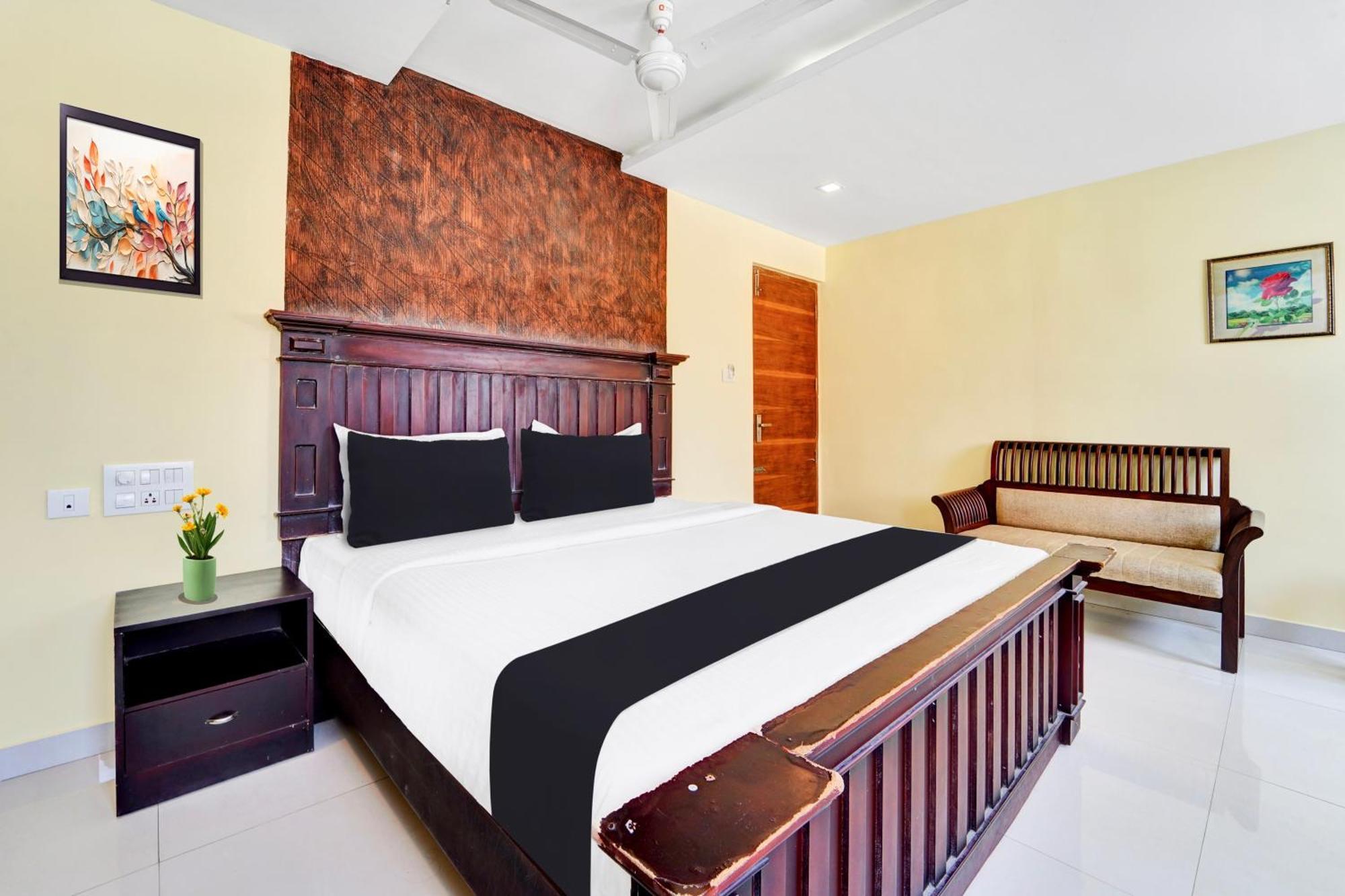 Super Townhouse Ernakulam North Hotel Kochi Exterior photo