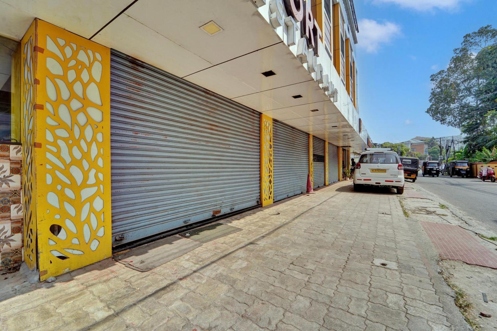 Super Townhouse Ernakulam North Hotel Kochi Exterior photo