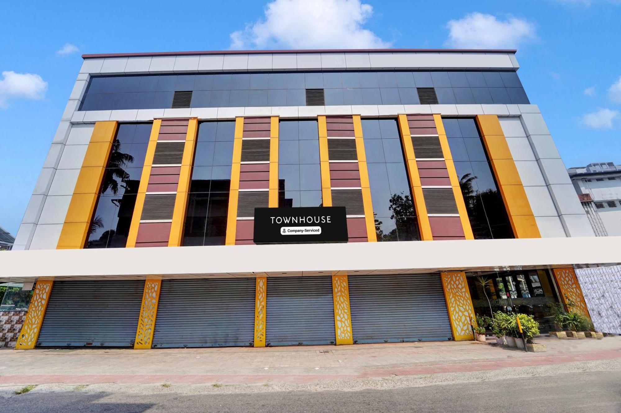 Super Townhouse Ernakulam North Hotel Kochi Exterior photo