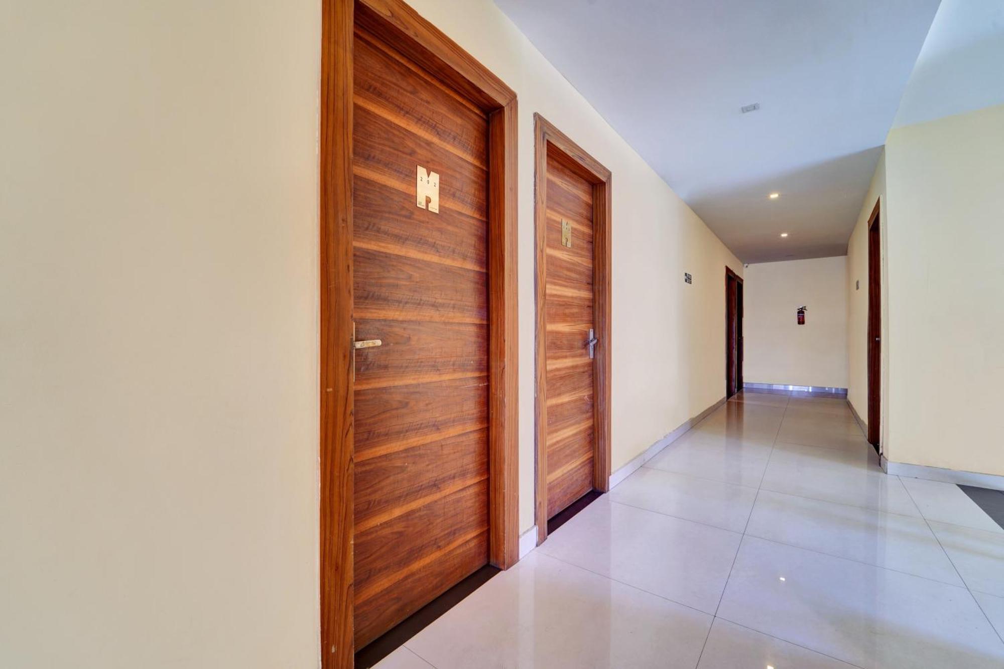 Super Townhouse Ernakulam North Hotel Kochi Exterior photo