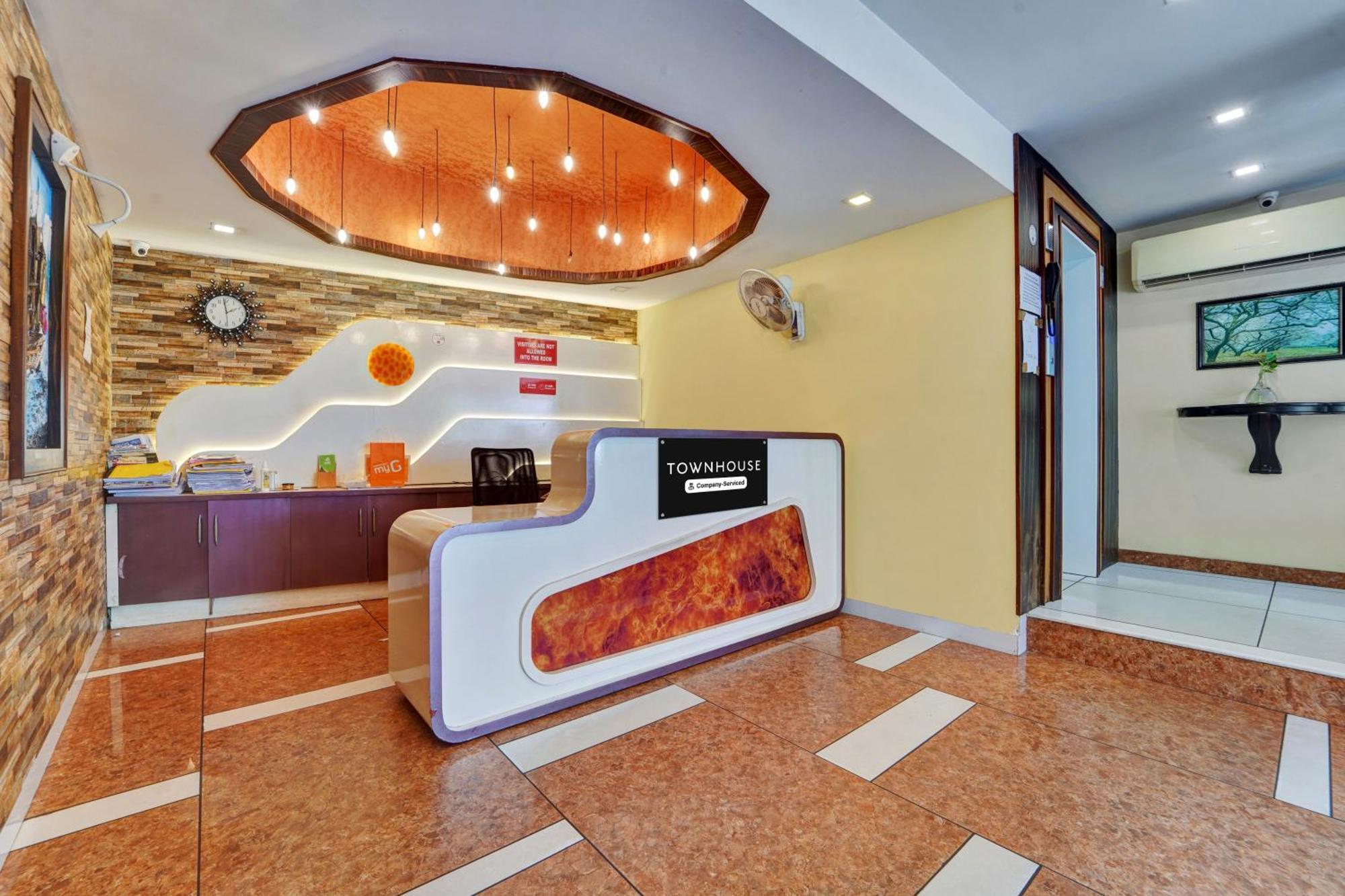 Super Townhouse Ernakulam North Hotel Kochi Exterior photo