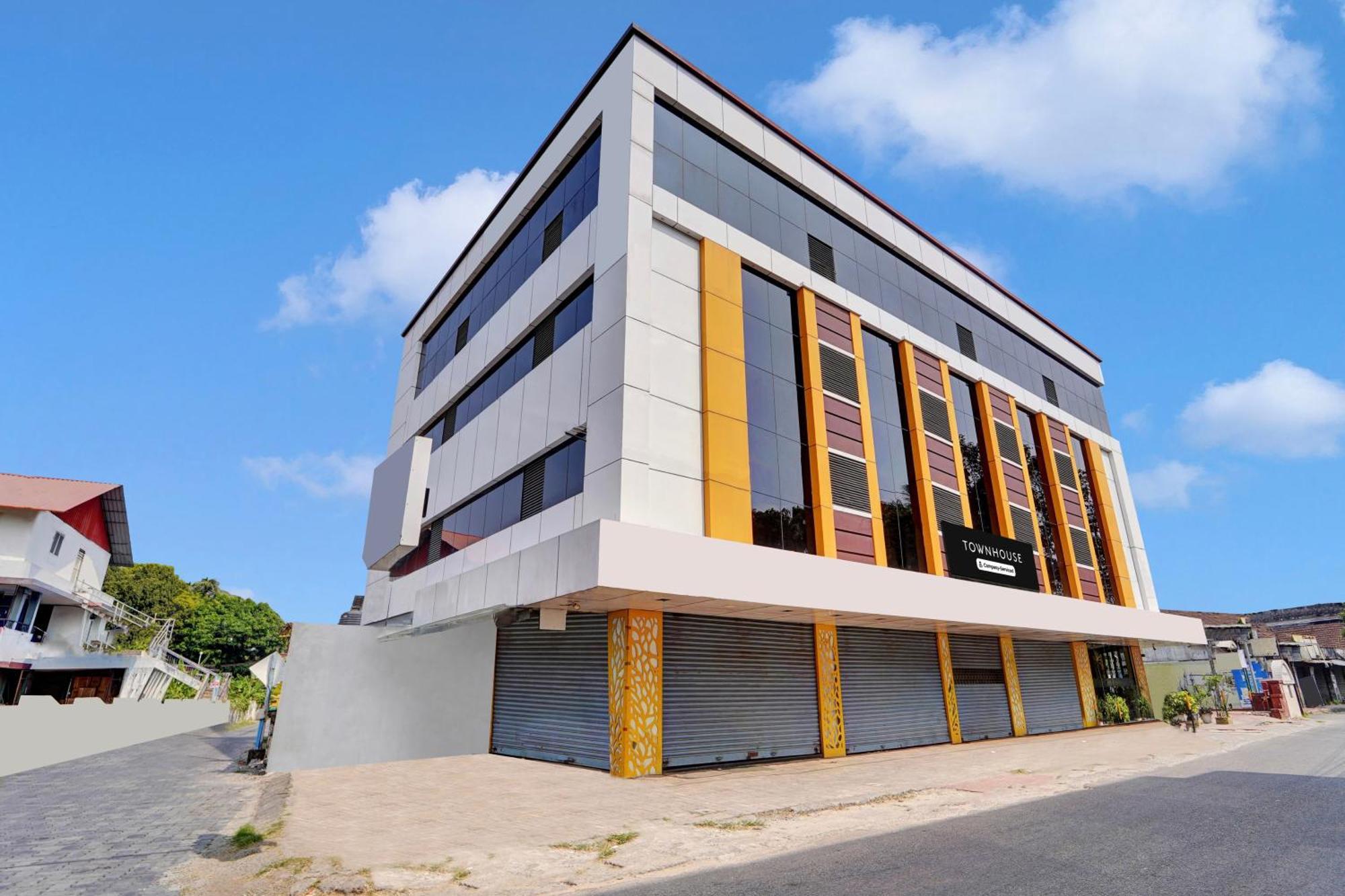Super Townhouse Ernakulam North Hotel Kochi Exterior photo